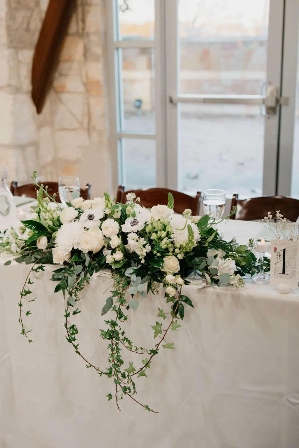 Photo 2 of Tablecloths, 90 x 156 in, polyester x25