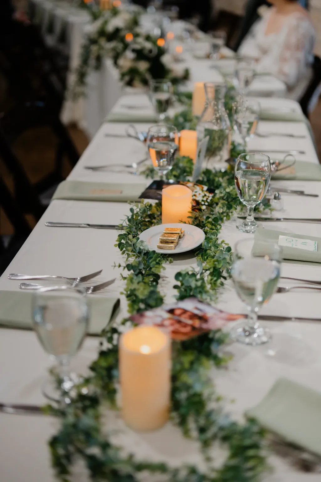 Photo 4 of Tablecloths, 90 x 156 in, polyester x25